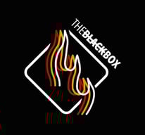 Pizzeria the black box logo 2020 créer une activité ultra rentable avec le distributeur automatique de pizzas.jpg